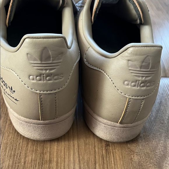 Adidas | Sz 9 Women/8 Men | Unique Color Superstar Sneakers Unisex - Picture 5 of 8